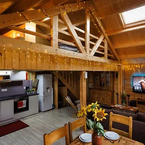  Holiday home Spacious Evcharger And Free Parking Near United Kingdom